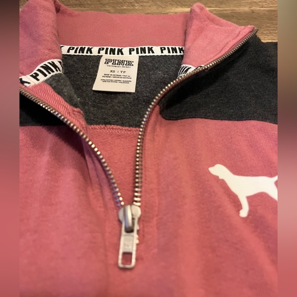 XS Victoria Secret PINK Sweater - Picture 1 of 3
